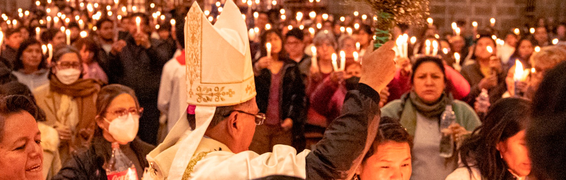 CELEBRACIÓN DE LA SOLEMNE VIGILIA PASCUAL EN LA CATEDRAL DEL CUSCO