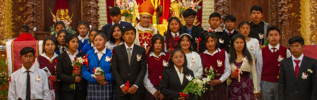 JOVENES RECIBEN EL SACRAMENTO DE LA CONFIRMACIÓN EN ACOPIA Y FORTALECEN SU FE
