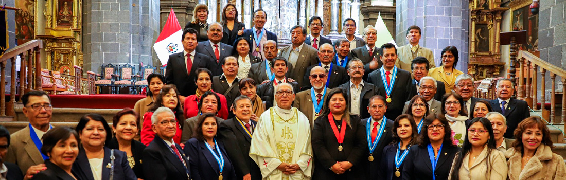 Monseñor Manuel Bravo, Vicario General de la Arquidiócesis del Cusco, celebró la Santa Misa por el 48° Aniversario del Colegio de Periodistas del Cusco
