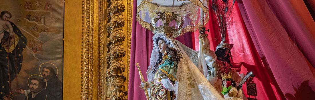 Solemne Santa Misa por el 41º aniversario de la Coronacion Pontificia de la Virgen del Carmen en Paucartambo.